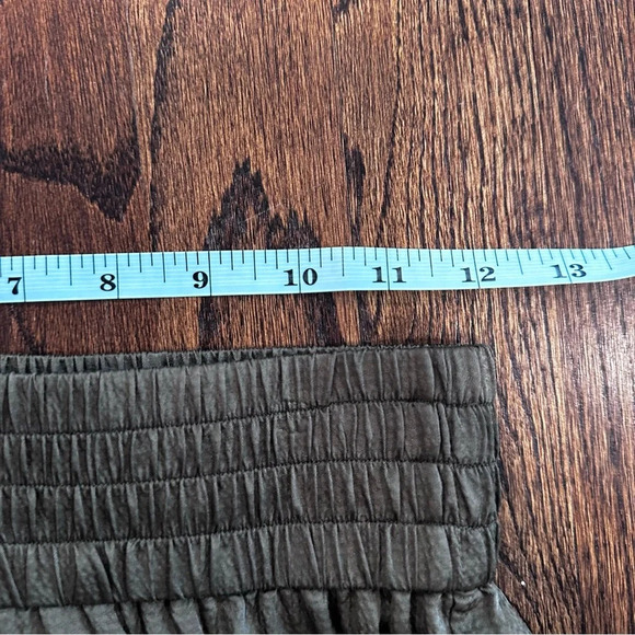 Everlane The Satin Pull-On 5" Short with Pockets Size XS. Olive Green T1022 - Picture 7 of 11